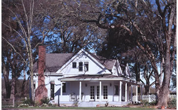 ravenswood exterior